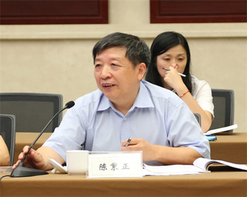 郑秉文.jpg